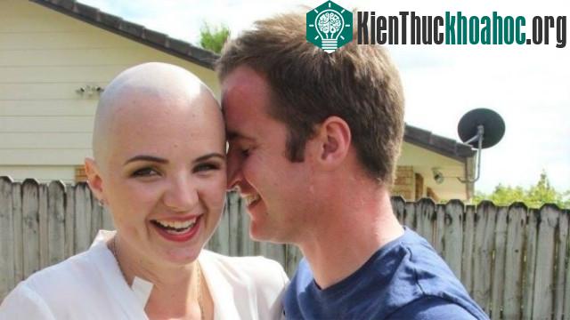 Amber Arkell cùng người yêu Kieran.