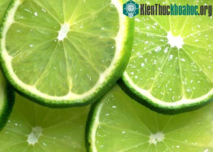 Vitamin C chỉ là một thành phần trong số các thành phần của nước chanh.
