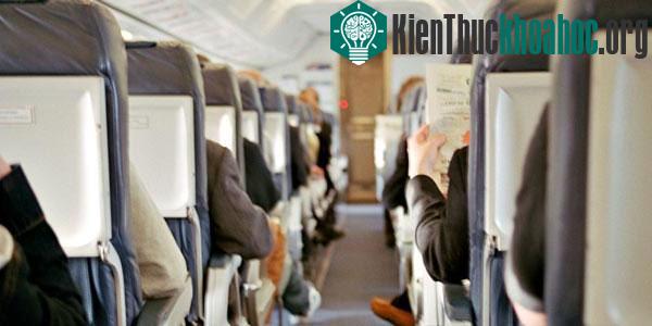 Trên máy bay chứa rất nhiều vi khuẩn.