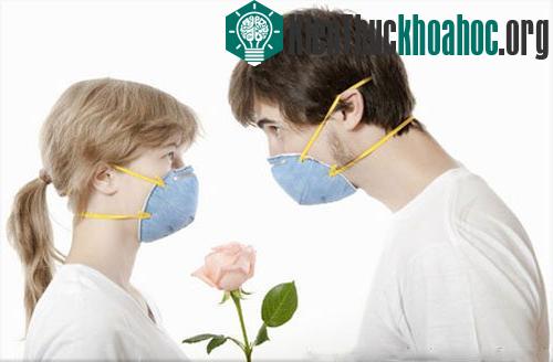 Cơ thể mất nước có thể khiến bạn tiết quá ít nước bọt, đó là vấn đề