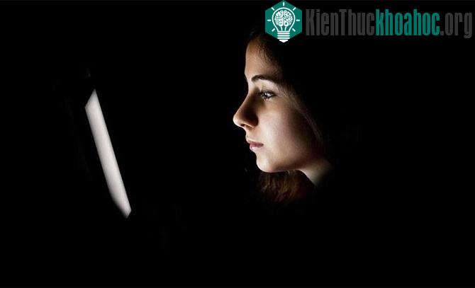 Hội chứng mù tạm thời do sử dụng smartphone.
