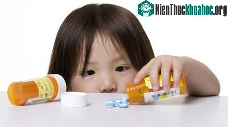 Việc sử dụng kháng sinh đúng cách vô cùng quan trọng vì kháng sinh là thuốc đặc biệt.