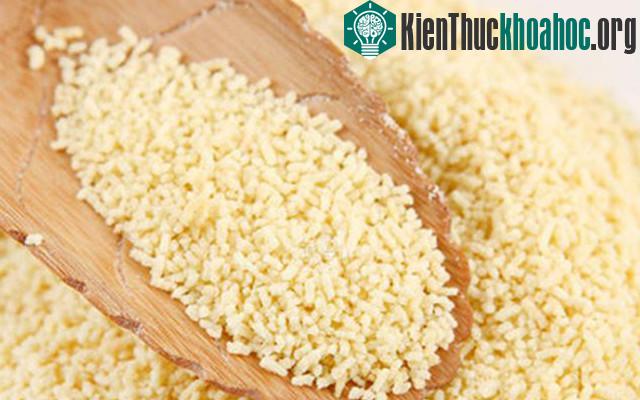Hạt nêm tạo vị ngọt xương hầm cho món ăn.