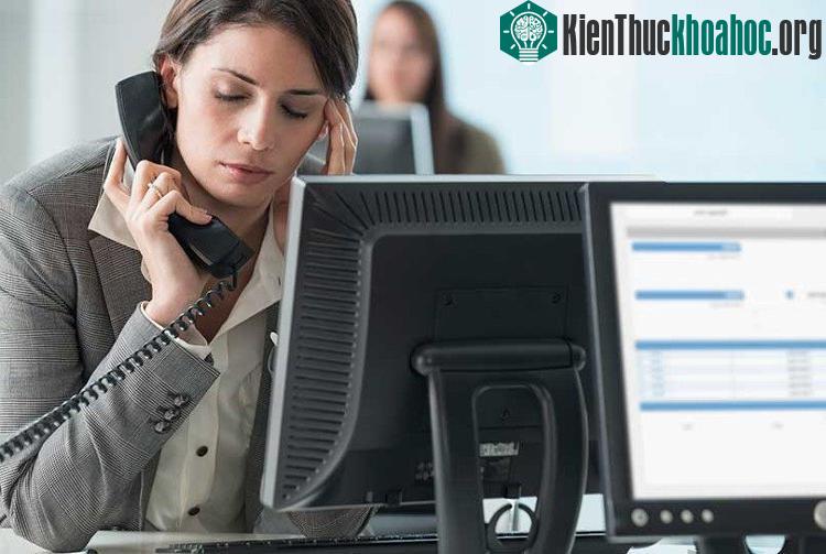 Các nhà nghiên cứu phát hiện những người làm việc trung bình từ trên 60 tiếng/tuần trong 3 thập kỷ tăng gấp 3 lần nguy cơ bị tiểu đường, ung thư, rối loạn tim và viêm khớp. (Ảnh minh họa).