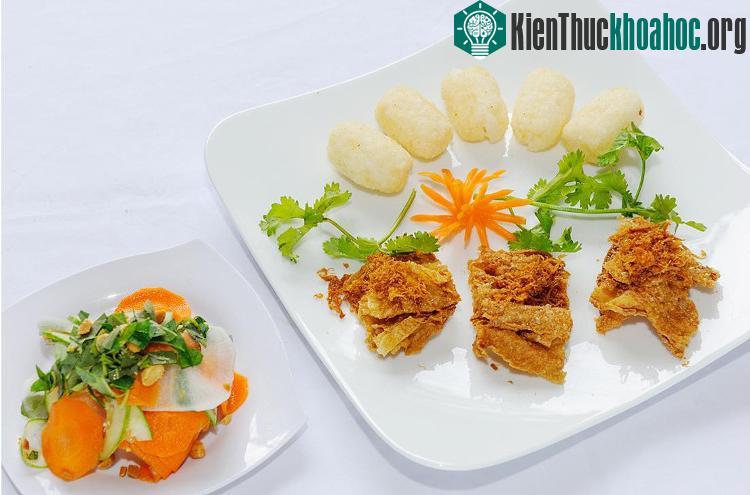 Trong quá trình chế biến phải dùng chất béo thì ưu tiên chất béo chưa bão hòa như dầu thực vật, dầu oliu...