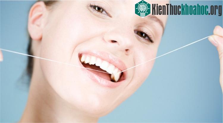 Sử dụng chỉ nha khoa vẫn được xem là quan trọng đối với sức khỏe.