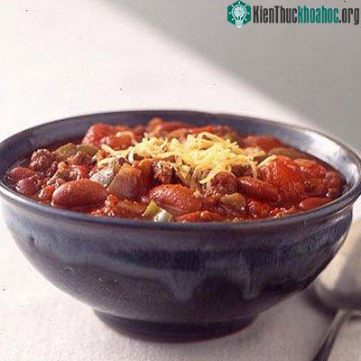 Vị cay, nóng của quả ớt làm nóng cơ thể.