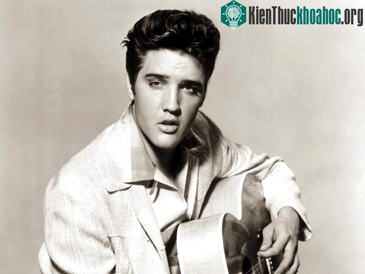 "Ông hoàng nhạc Rock 'n Roll" Elvis Presley