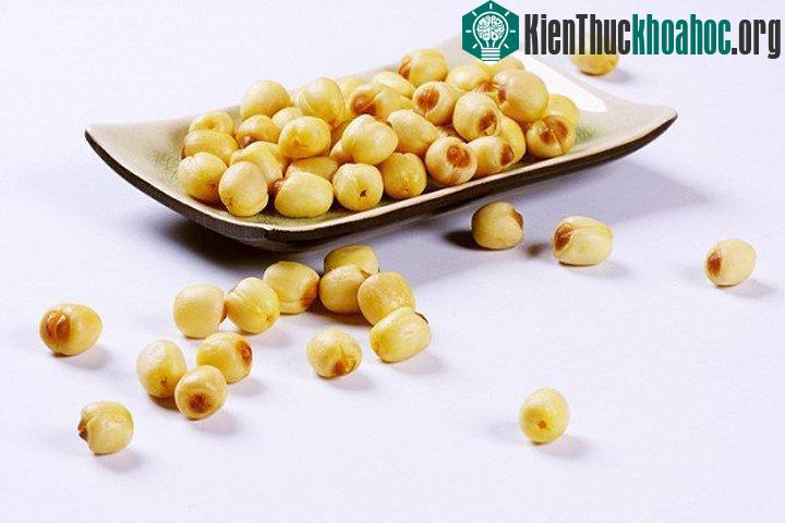 Sử dụng hạt sen để chữa khóc đêm do sợ hãi ở trẻ.