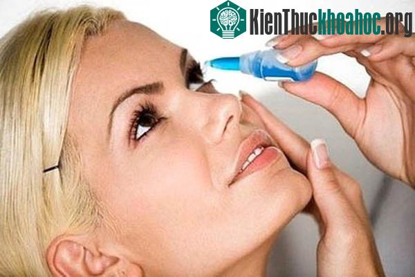 Bạn cần dự trữ sẵn Natri clorid 0,9% chỉ định dùng nhỏ mắt. (ảnh minh họa).