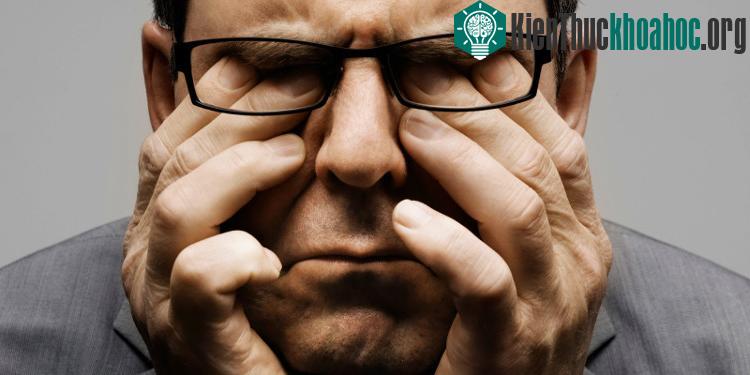Một số điều bạn có thể làm để giúp đỡ bao gồm thở sâu, thiền, thư giãn, yoga và các bài tập tim mạch nhẹ.