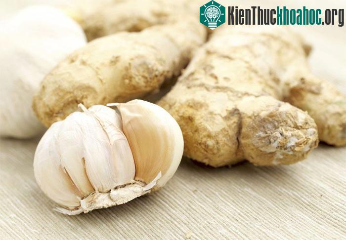 Gừng, tỏi cũng giúp bạn giảm cơn đau nhức răng cấp tốc tại nhà