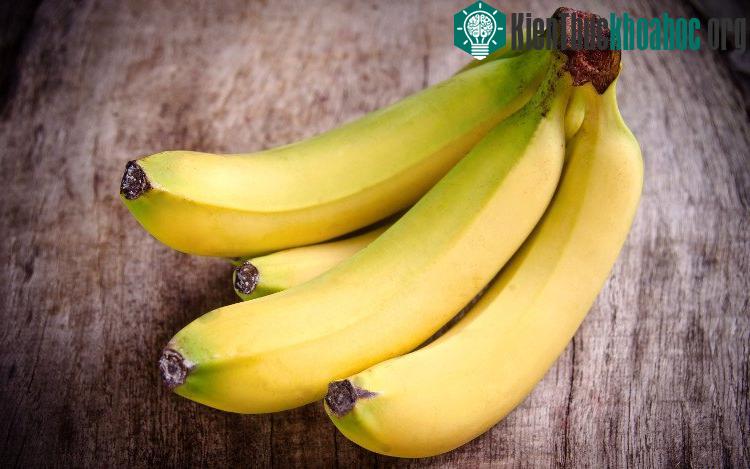 Chuối là loại trái cây phổ biến mà bạn có thể gặp ở bất cứ đâu.