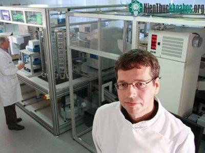 Rô bốt tự tư duy đầu tiên trên thế giới ra đời ảnh 0