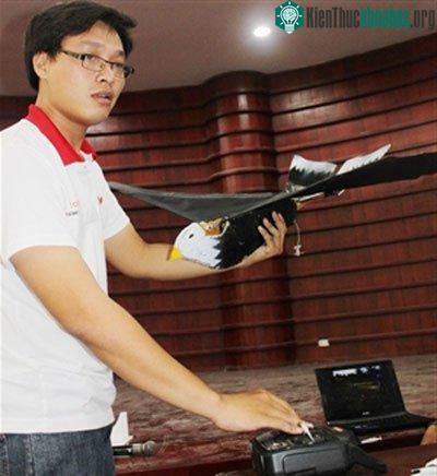 Robot Việt ngày càng thông minh ảnh 1