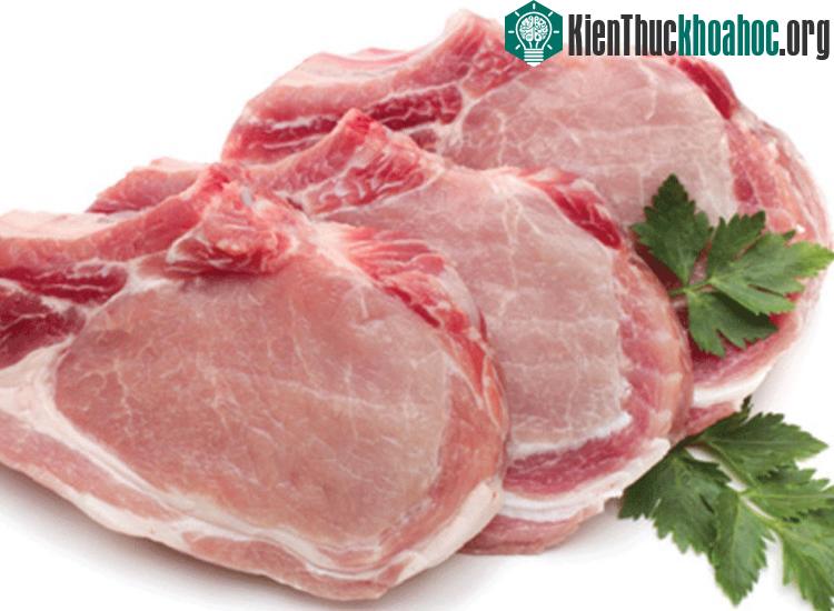 Thịt ướt, các thớ thịt căng mọng nước thì khả năng lớn thịt chứa tồn dư của thuốc.