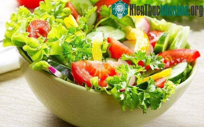 Rau xanh cung cấp lợi khuẩn cho đường ruột, hỗ trợ quá trình tiêu hóa.