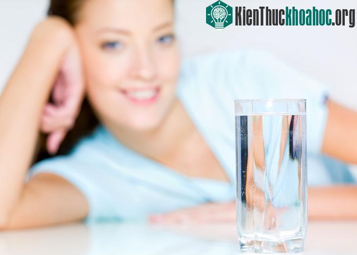 Uống bao nhiêu nước một ngày là đủ?