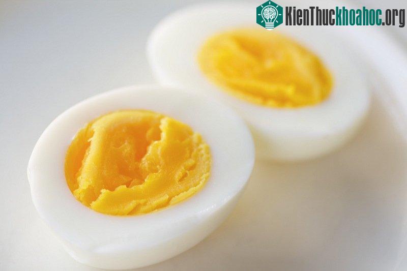 Trong giai đoạn bầu bí, chức năng hấp thụ và tiêu hóa các chất yếu dần, khả năng giải độc của thận và gan giảm. Do đó, nếu thừa quá nhiều chất dinh dưỡng dễ gây thêm "gánh nặng" cho gan v...
