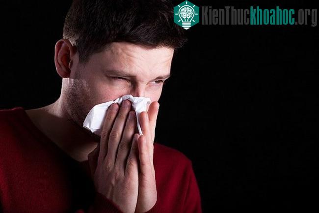 Đừng vội dùng kháng sinh khi bị nhiễm trùng xoang. (Ảnh: Men's Health).