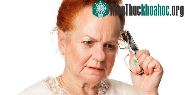 Ung thư di căn não thường gây đau đầu, trí nhớ kém, vv...