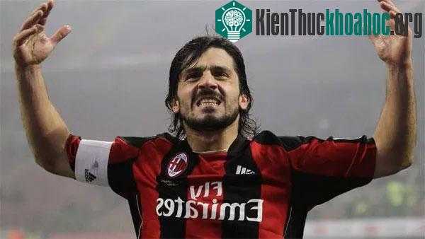 Gattuso - cựu cầu thủ của AC Milan nổi tiếng với cá tính mạnh và cái đầu nóng trên sân cỏ.