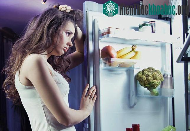 Chọn trái cây làm đồ ăn khuya cũng có thể là một sự lựa chọn tốt.