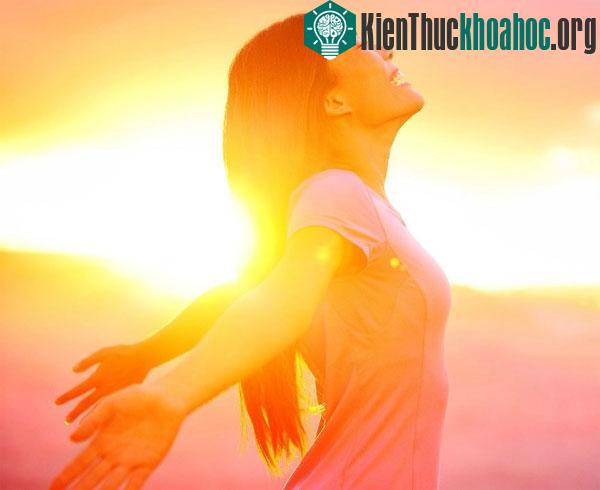 Khởi động ngày mới với những ý nghĩ tích cực giúp bạn tràn đầy năng lượng sống. (Ảnh:Popsugar)