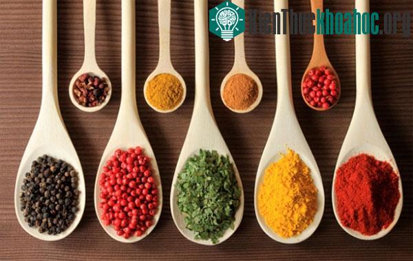 Chị em nên chọn phụ gia có nguồn gốc xuất xứ rõ ràng và được kiểm định vệ sinh an toàn thực phẩm