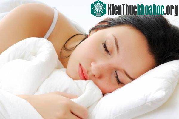Giấc mơ lặp đi lặp lại nhiều lần có thể xảy ra với nhiều vấn đề tâm lý chưa được giải quyết mà não vẫn đang cố gắng phân loại. (Ảnh: mo-am.com)
