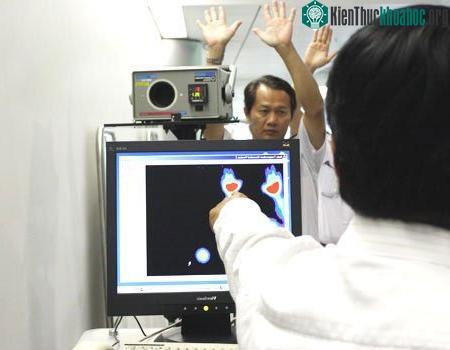 Máy đo thân nhiệt lắp đặt tại sân bay Tân Sơn