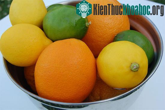 Chanh, cam, quýt chứa rất nhiều vitamin C. (Ảnh:&nbsp;
