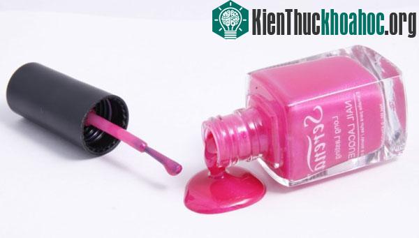 Họ hóa chất phthalate có nhiều trong các loại hóa mỹ phẩm.