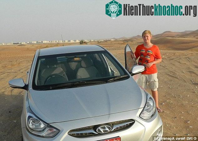 Joe sợ hầu hết các phương tiện di chuyển.