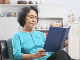 Đọc sách giúp ngăn ngừa mắc chứng mất trí nhớ ảnh 0