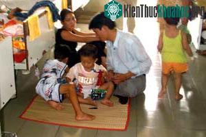 Bệnh nhi nội trú tại Khoa tai mũi họng Bệnh viện nhi đồng I.