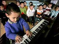 Ca hát - liệu pháp giảm đau cho trẻ bệnh ảnh 0