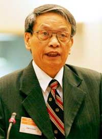 Cấm sử dụng phân gà làm thức ăn cho cá ảnh 1