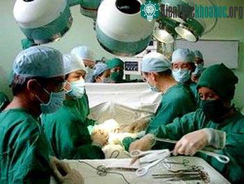 Chữa trị ung thư: Đã có nhiều kỹ thuật mới ảnh 2