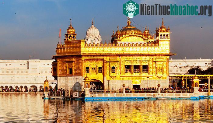 Đền Vàng ở Amritsar, Ấn Độ. (Ảnh: Wikipedia).