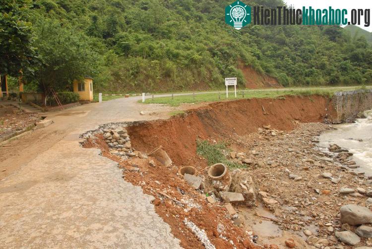 Mưa lớn kéo dài có khả năng gây ra lũ quét trên các sông suối nhỏ, ngập úng ở vùng trũng.