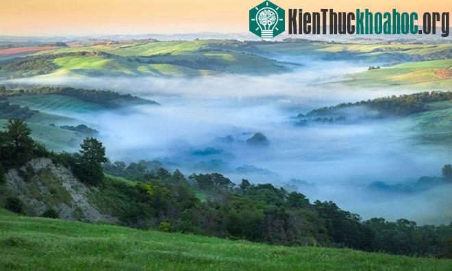 Sương mù thung lũng (Valley fog).