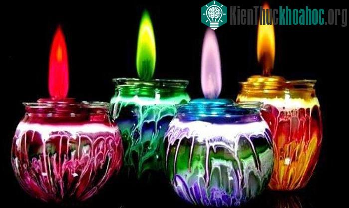 Muội nến sản sinh ra nhanh chóng và dễ dàng nên thích hợp để làm ắc quy.
