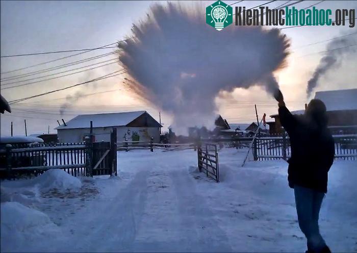 Huyện Oymyakon thậm chí còn có nền nhiệt thấp đến mức đáng sợ.