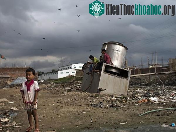 Một khu thuộc da ô nhiễm nghiêm trọng ở thành phố Dhaka, Bangladesh.