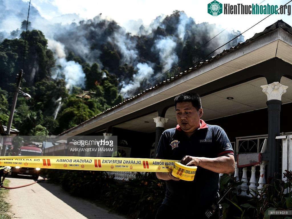 Giới chức địa phương cho rằng nắng nóng chính là nguyên nhân gây cháy rừng tại Malaysia