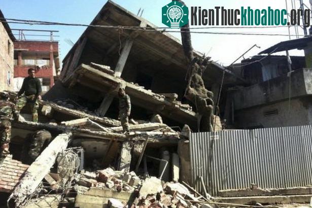 Trận động đất này được nói là nghiêm trọng nhất Imphal từ trước tới nay - (Ảnh: BBC).