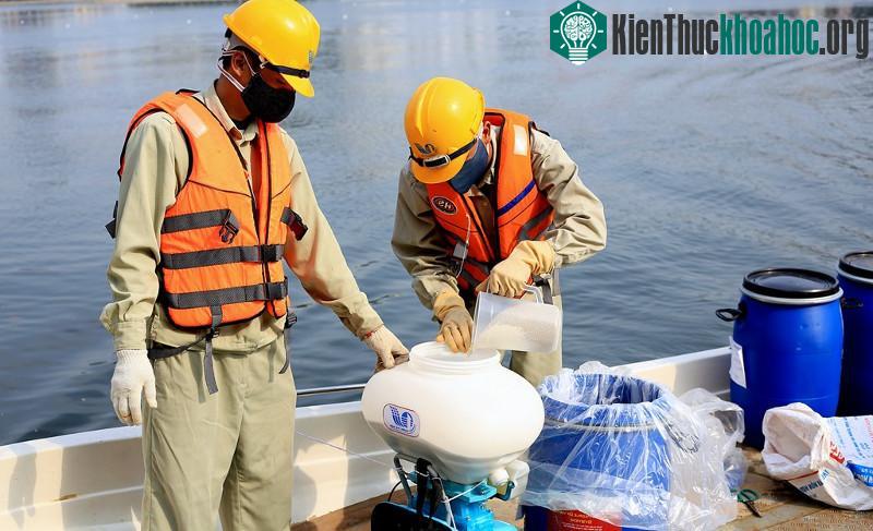 Việc thực nghiệm tại hiện trường chế phẩm Redoxy-3C theo 3 bước gồm lấy và phân tích mẫu trước khi xử lý, phun và rải chế phầm Redoxy-3C, tiếp theo là phân tích mẫu sau thử nghiệm.