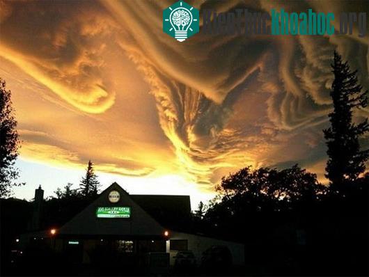 Mây gợn sóng Undulatus Asperatus