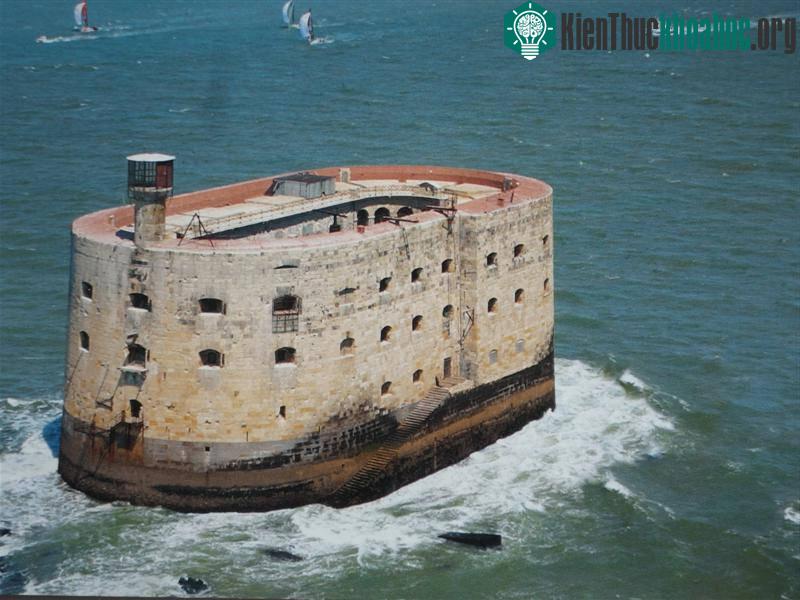 “Hòn đảo” Fort Boyard – Pháp